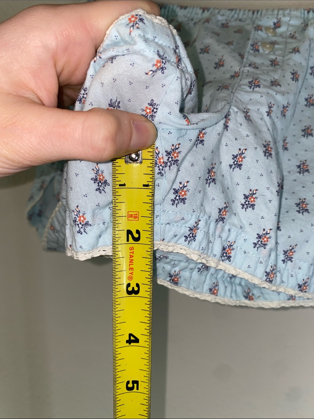 💋Y2K Aerie floral shorts with lace trim on bottoms with elastic waistband! - Picture 8 of 13